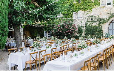 Table de mariage dressee par un traiteur a Marseille